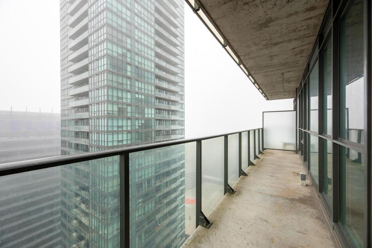 Skyline Elegance Condo Toronto Exteriér fotografie